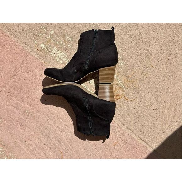 American Eagle Black Ankle Boots Side Zipper Chunky Heel Size 8.5 - Picture 2 of 10